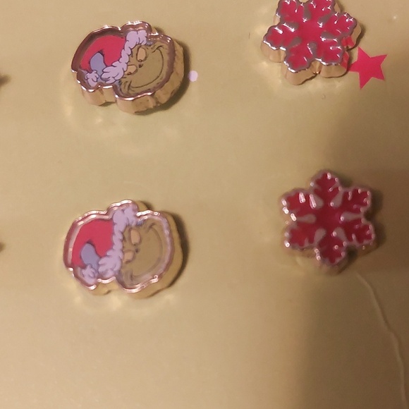 Dr. Suess The Grinch Stud Pierced Earrings Set - Picture 11 of 14